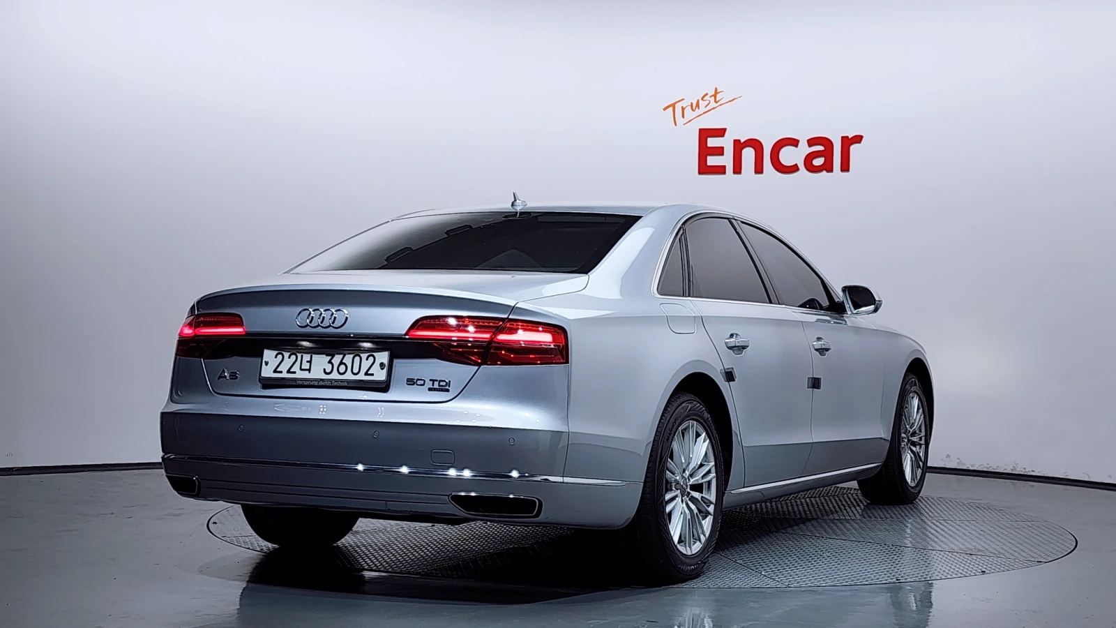 Audi A8 3.0TDI ' MATRIX ' DISTRONIC ' ОБДУХ , снимка 2 - Автомобили и джипове - 55901975