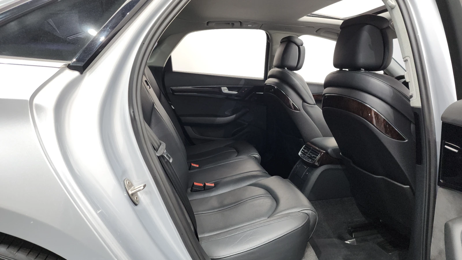 Audi A8 3.0TDI ' MATRIX ' DISTRONIC ' ОБДУХ , снимка 12 - Автомобили и джипове - 55901975