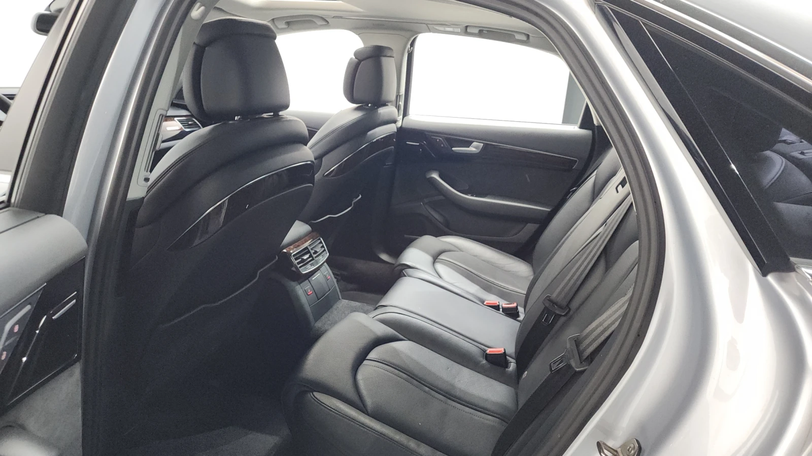 Audi A8 3.0TDI ' MATRIX ' DISTRONIC ' ОБДУХ , снимка 11 - Автомобили и джипове - 55901975
