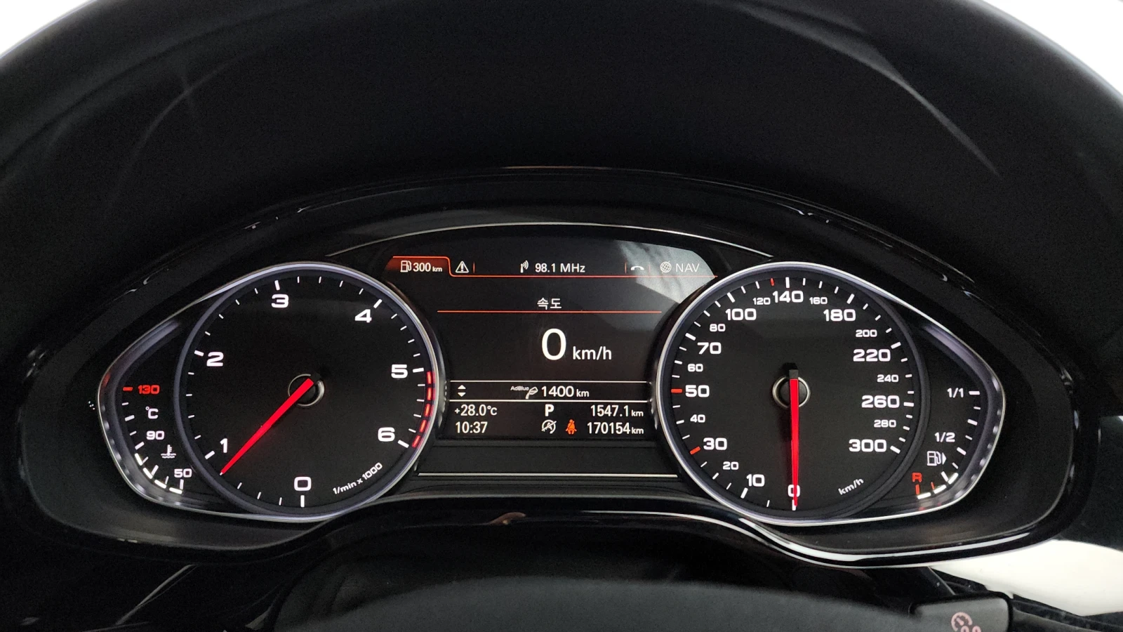 Audi A8 3.0TDI ' MATRIX ' DISTRONIC ' ОБДУХ , снимка 8 - Автомобили и джипове - 55901975