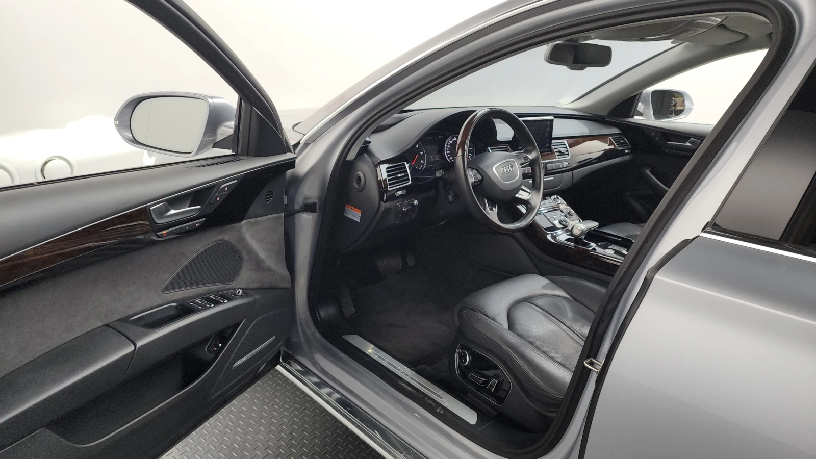Audi A8 3.0TDI ' MATRIX ' DISTRONIC ' ОБДУХ , снимка 10 - Автомобили и джипове - 55901975