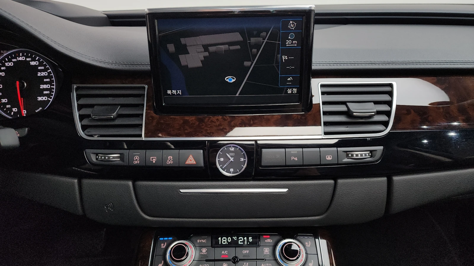 Audi A8 3.0TDI ' MATRIX ' DISTRONIC ' ОБДУХ , снимка 13 - Автомобили и джипове - 55901975