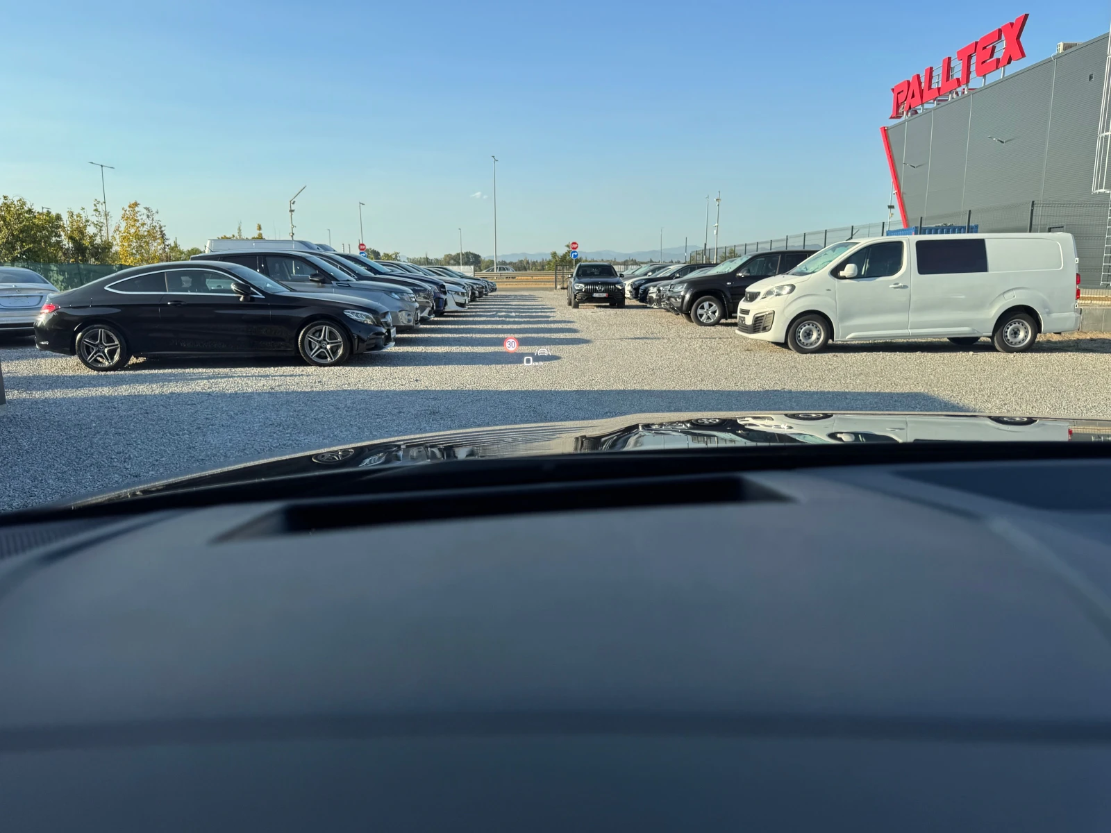 Audi E-Tron 55 S-LINE HEAD-UP ПАНОРАМА ВАКУМ KEYLESSGO APPLE, снимка 9 - Автомобили и джипове - 56010984