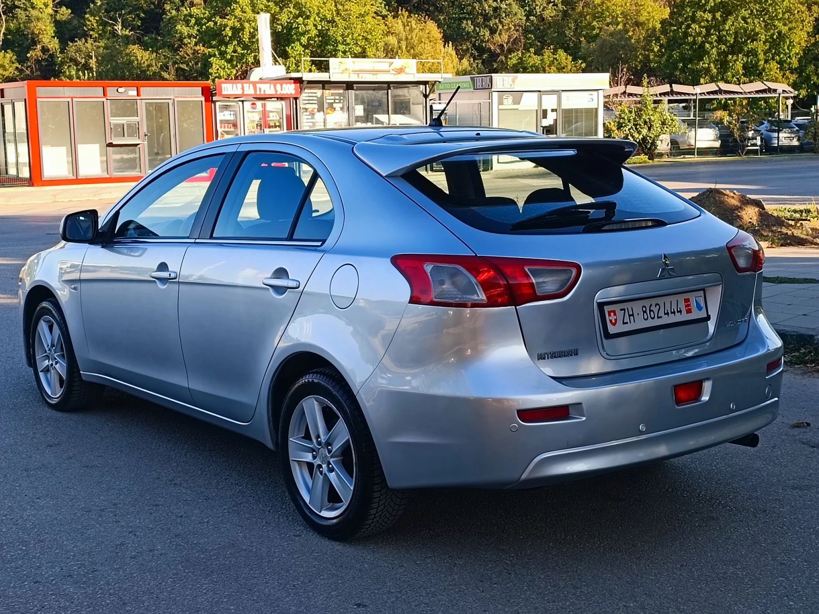 Mitsubishi Lancer 1.8i-143кс-ШВЕЙЦАРИЯ-РЪЧКА, снимка 5 - Автомобили и джипове - 56016113
