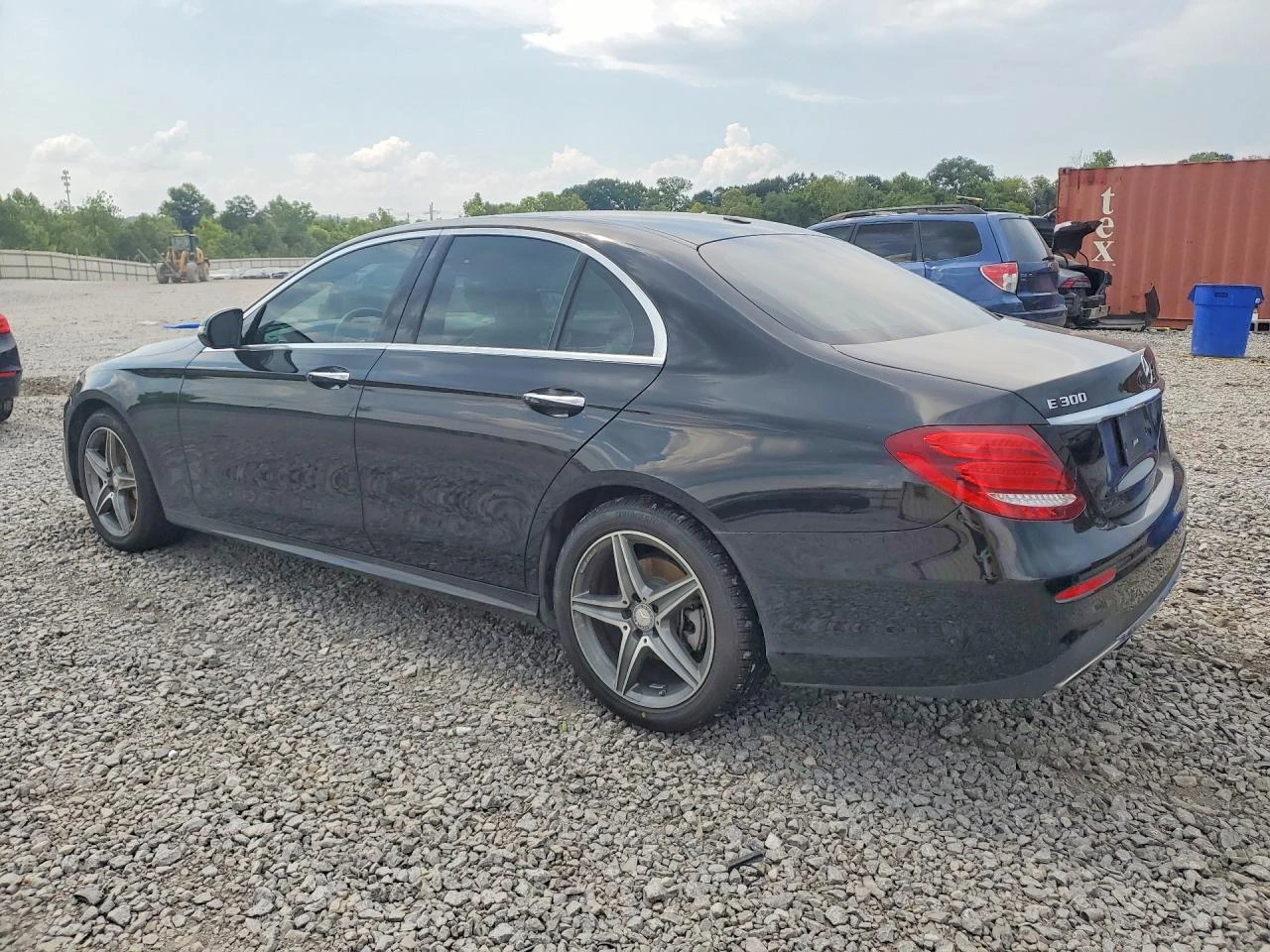 Mercedes-Benz E 300 2.0l 4Matic, снимка 2 - Автомобили и джипове - 56226706