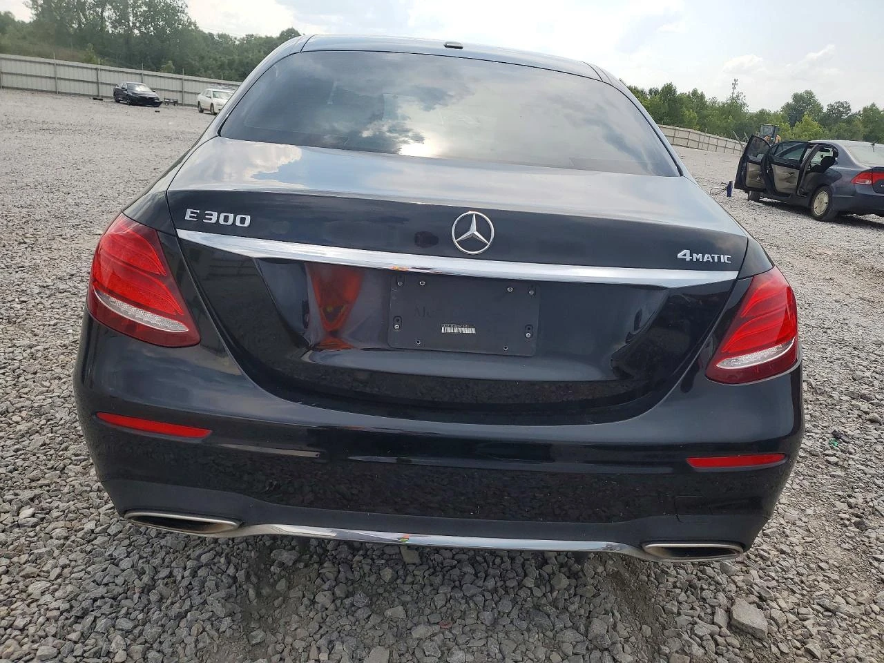Mercedes-Benz E 300 2.0l 4Matic, снимка 6 - Автомобили и джипове - 56226706