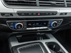 Audi Q7 * Quattro* ПАНО* KEYLESS* Camera* ПОДГРЕВ* 360* , снимка 12