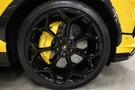 Lamborghini Urus PERFORMANTE* CARBON* CERAMIC* AKRAPOVIC* 23"* , снимка 6