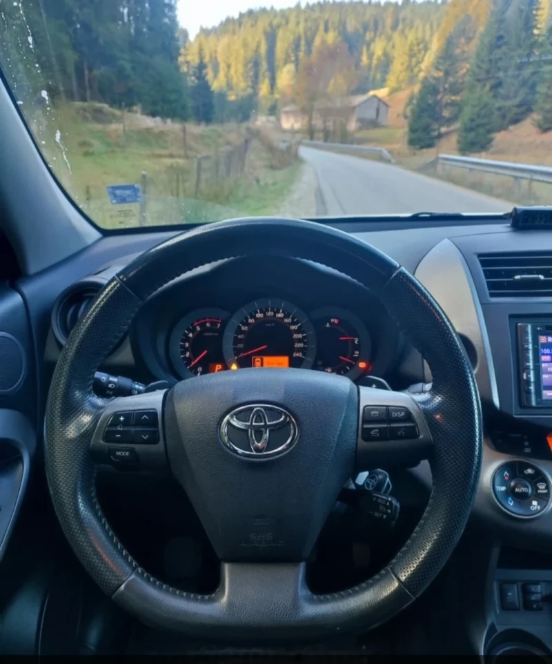 Toyota Rav4, снимка 13 - Автомобили и джипове - 49409834