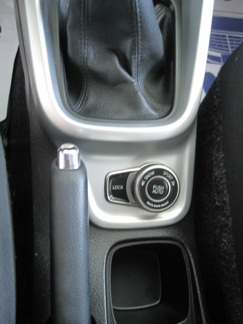 Suzuki Vitara 1, 6-Газ.Инж.4х4, Дистроник, снимка 9 - Автомобили и джипове - 51455812