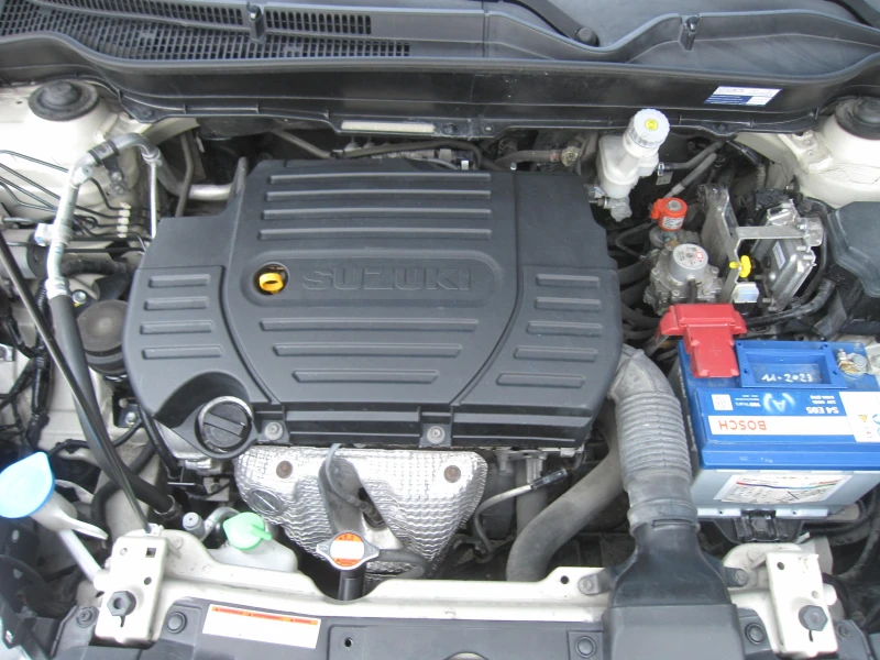 Suzuki Vitara 1, 6-Газ.Инж.4х4, Дистроник, снимка 14 - Автомобили и джипове - 51455812