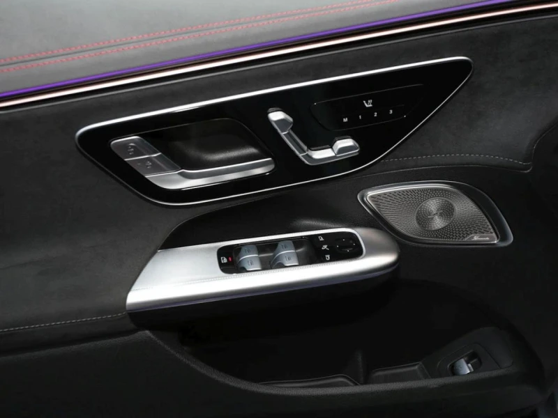 Mercedes-Benz EQE 43 AMG/4-MATIC/BURM/PANO/DISTRONIC/360/, снимка 7 - Автомобили и джипове - 53073361