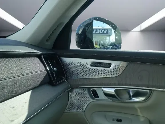 Volvo Xc90 T8 Recharge AWD = Plus Dark = 7 Seats Гаранция, снимка 8 - Автомобили и джипове - 54179240