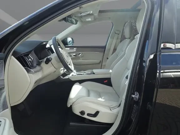 Volvo Xc90 T8 Recharge AWD = Plus Dark = 7 Seats Гаранция, снимка 5 - Автомобили и джипове - 54179240