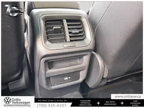 VW Taos HIGHLINE / PANORAMA / PODGREVI / KEYLESS/ CARFAX, снимка 13 - Автомобили и джипове - 55417614