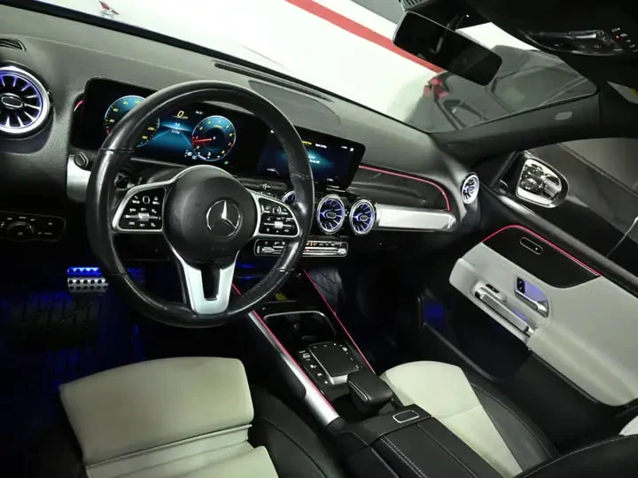 Mercedes-Benz GLB 250 * АВТО КРЕДИТ* ЦЕНА ДО БГ * Сервизна история * , снимка 8 - Автомобили и джипове - 55617725