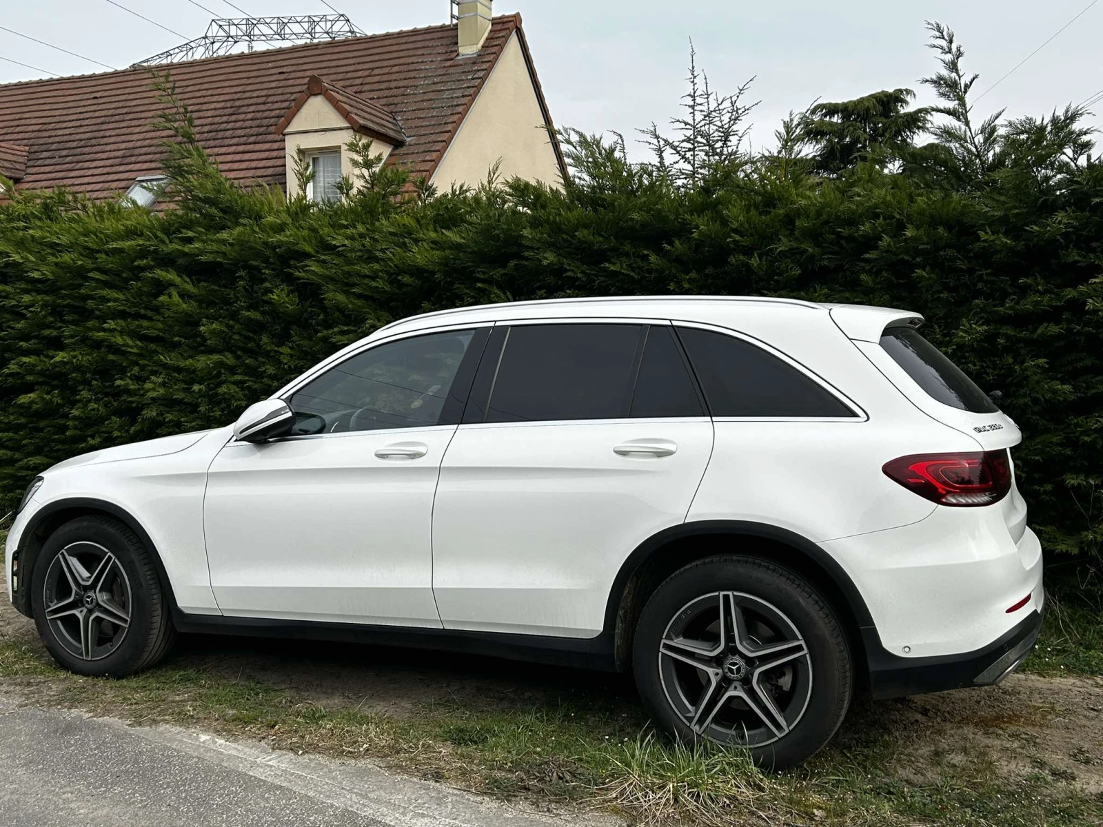 Mercedes-Benz GLC 220 D 4 MATIC AMG LINE 9G 194 - изображение 2