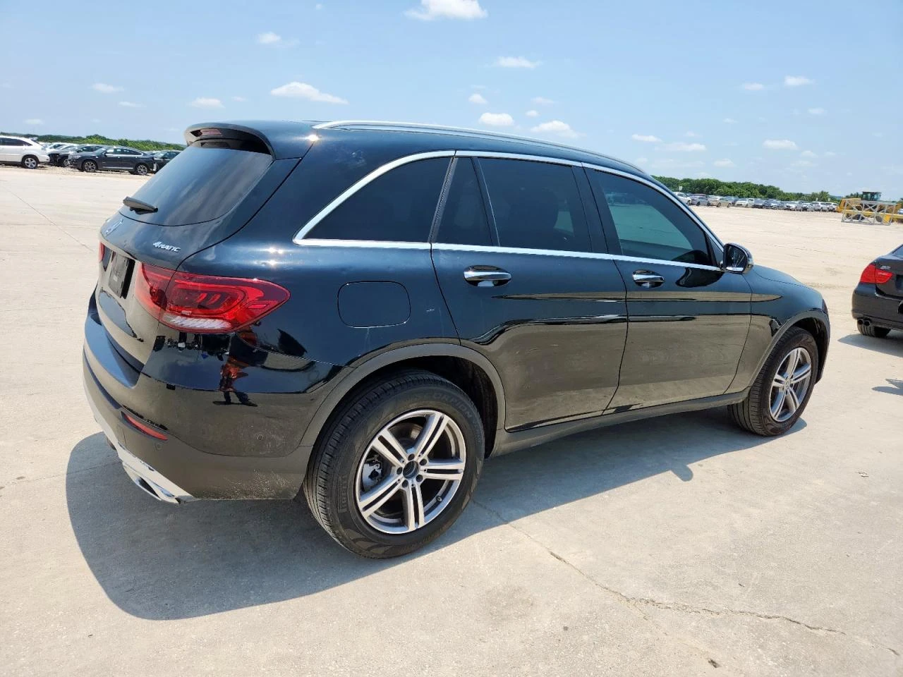Mercedes-Benz GLC 300 4MATIC/FACELIFT/DIGITAL/КЛИП НА ДВИГАТЕЛЯ - изображение 4