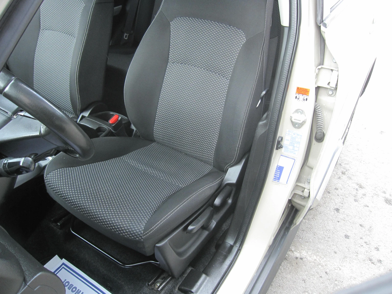 Suzuki Vitara 1, 6-4x4, Газ., Дистроник - изображение 10