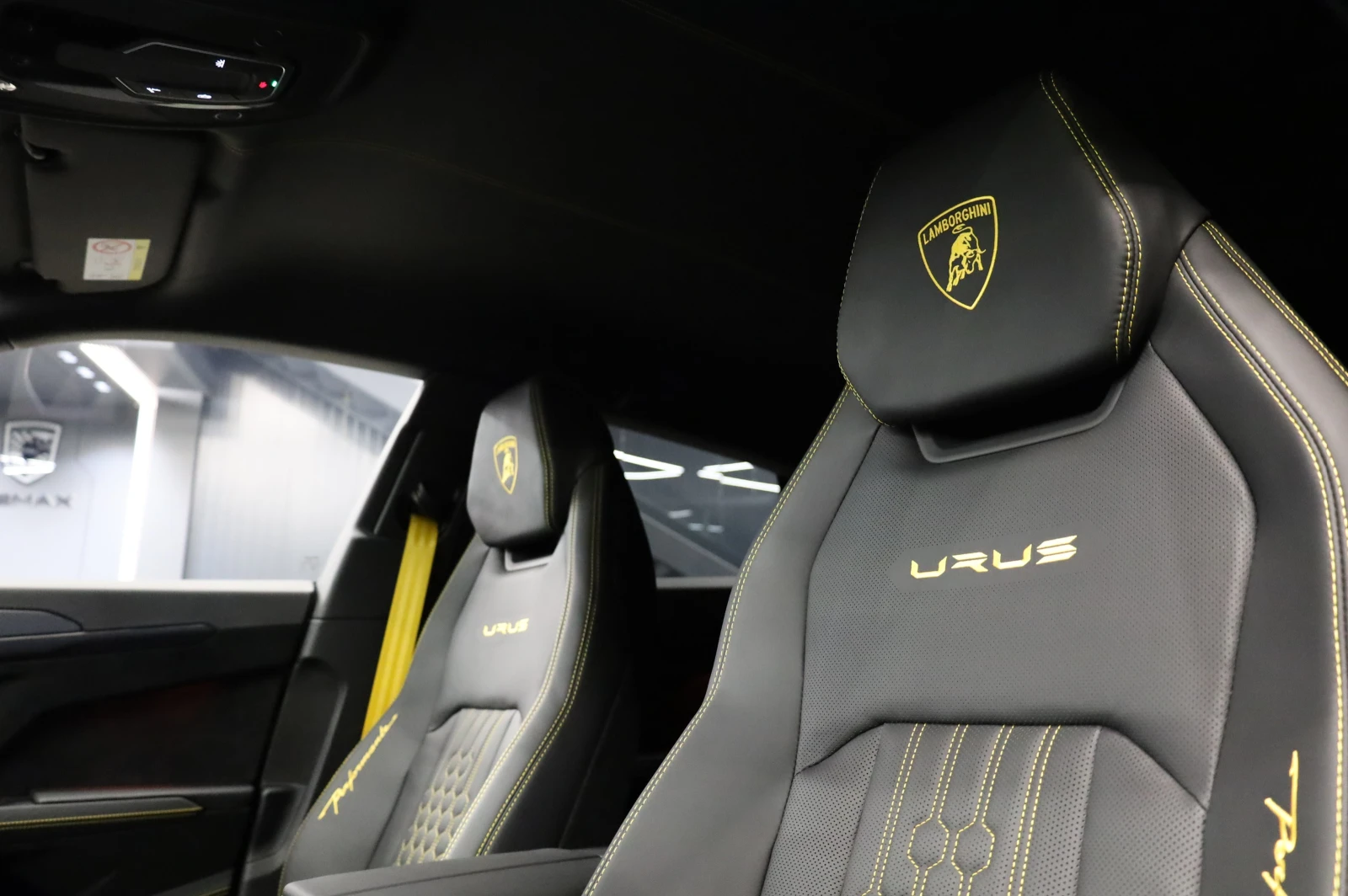Lamborghini Urus PERFORMANTE* CARBON* CERAMIC* AKRAPOVIC* 23"*  | Mobile.bg � ����������� 13