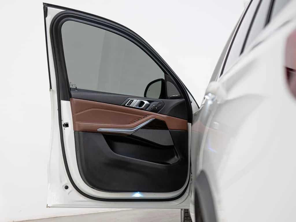 BMW X5 * XDRIVE40I | PREMIUM ENHANCED PKG | PANO | 20 IN , снимка 4 - Автомобили и джипове - 53813399