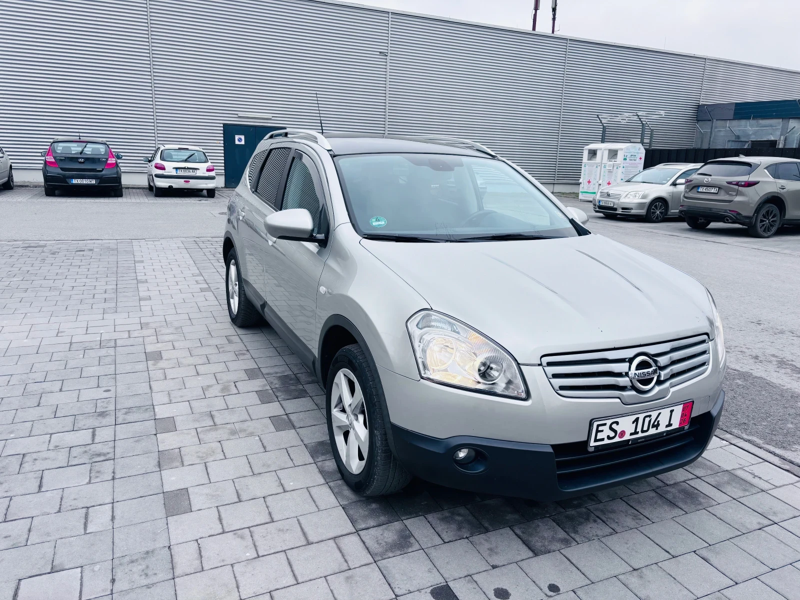 Nissan Qashqai Панорама 7-Места, снимка 2 - Автомобили и джипове - 53934416