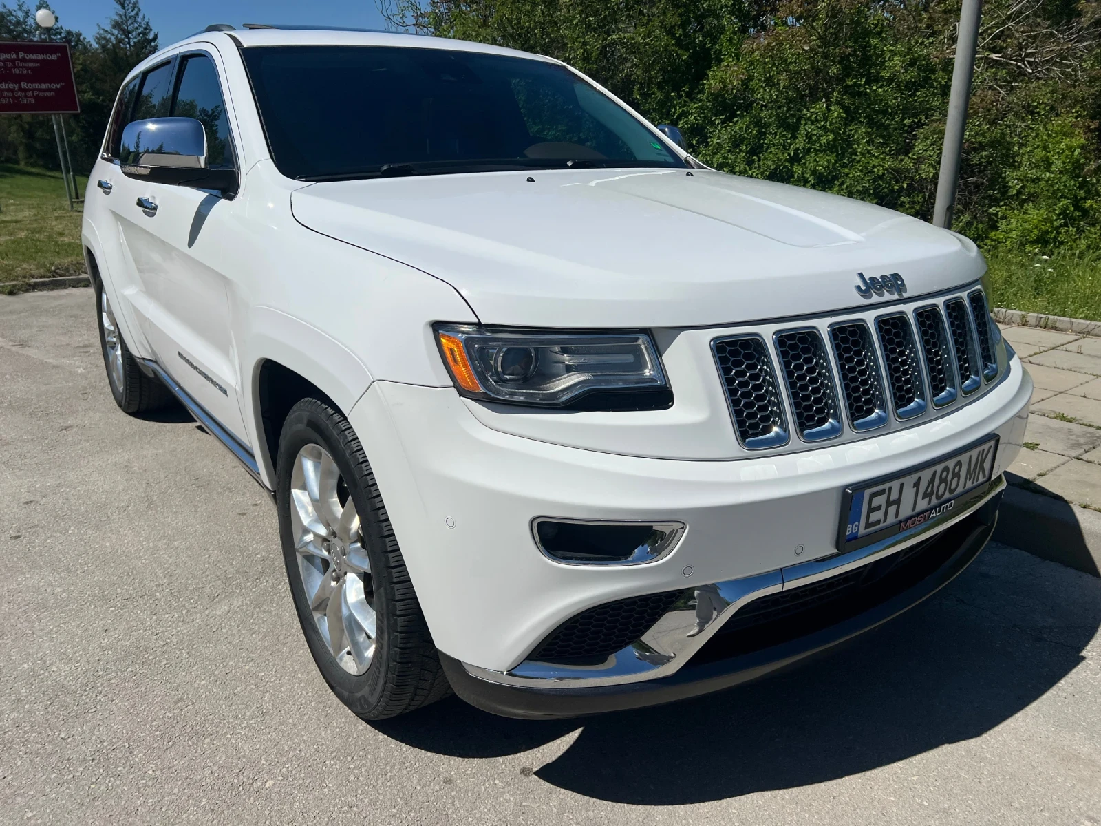 Jeep Grand cherokee 5.7 Summit, снимка 2 - Автомобили и джипове - 54700565
