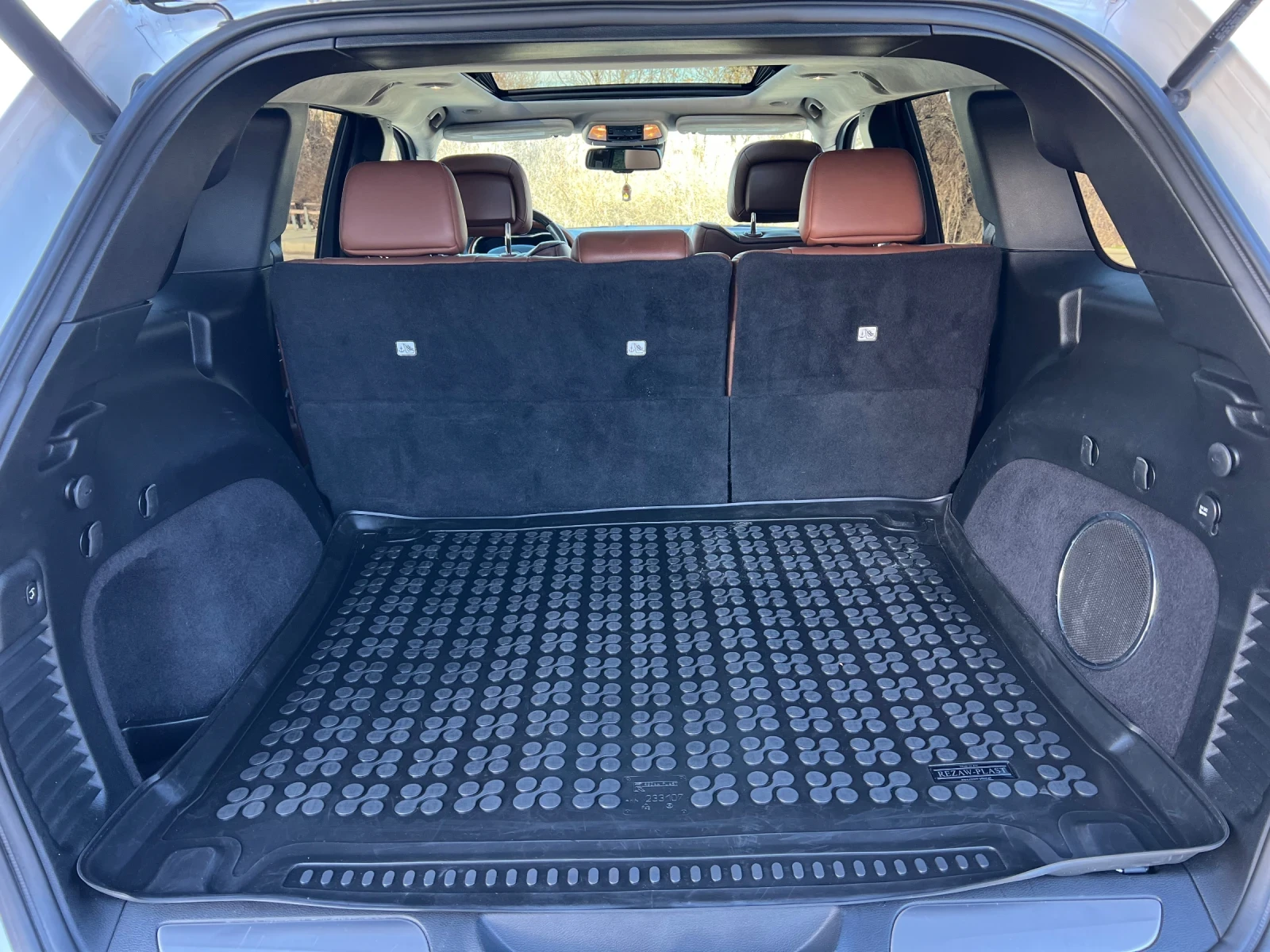 Jeep Grand cherokee 5.7 Summit, снимка 16 - Автомобили и джипове - 54700565