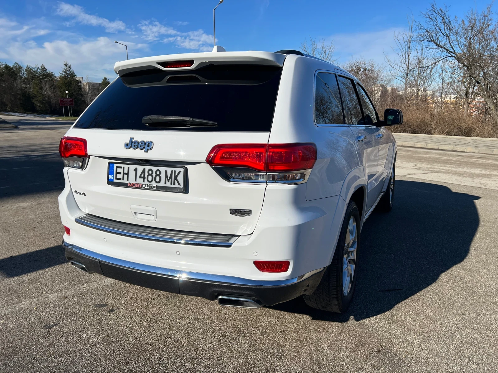 Jeep Grand cherokee 5.7 Summit, снимка 4 - Автомобили и джипове - 54700565