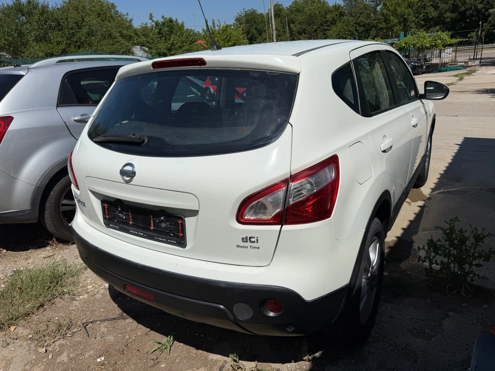 Nissan Qashqai 2.0DCi, снимка 3 - Автомобили и джипове - 55482493