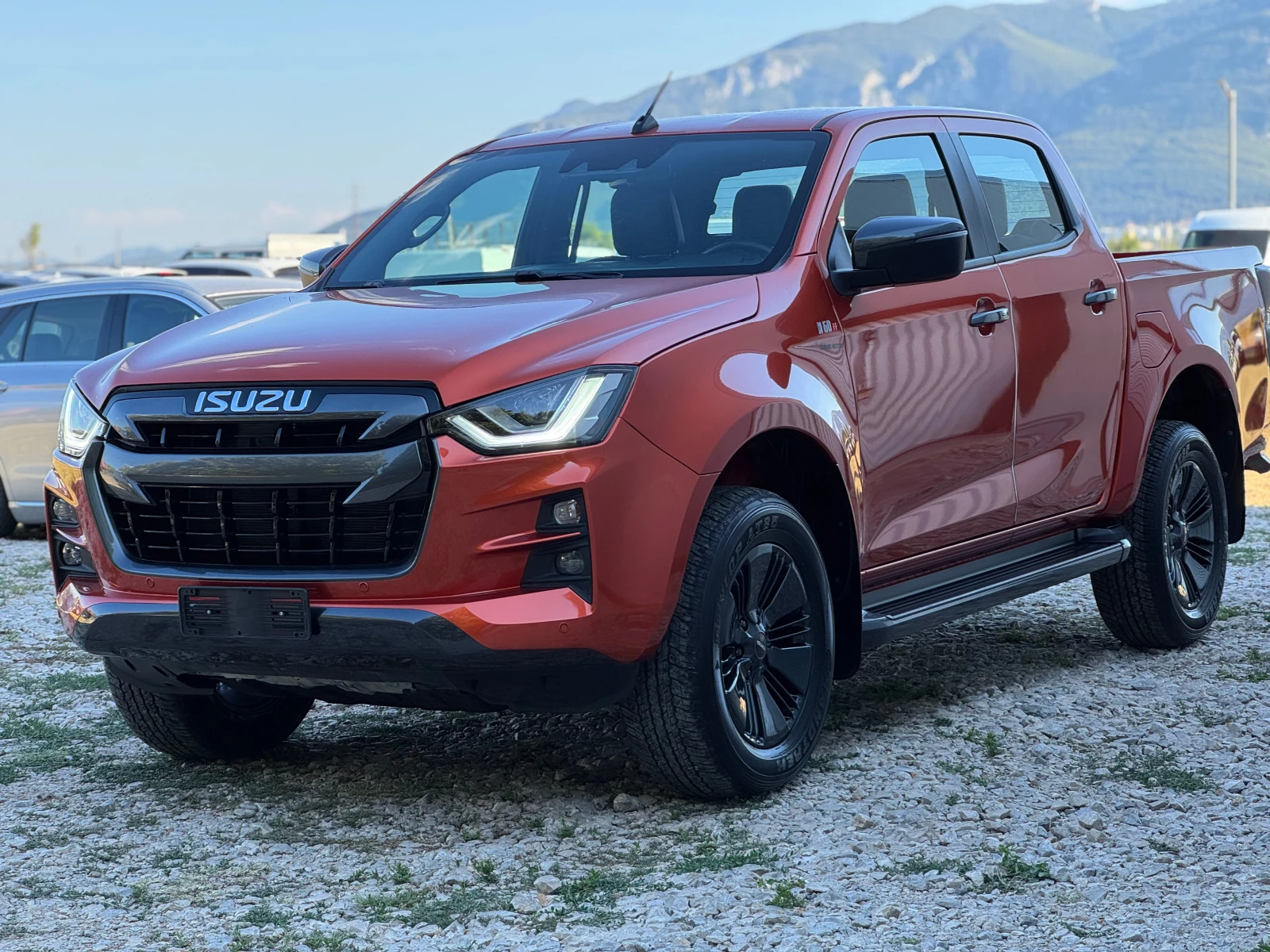 Isuzu D-max * 11388 km.* НОВ* 4X4, снимка 2 - Автомобили и джипове - 55544559