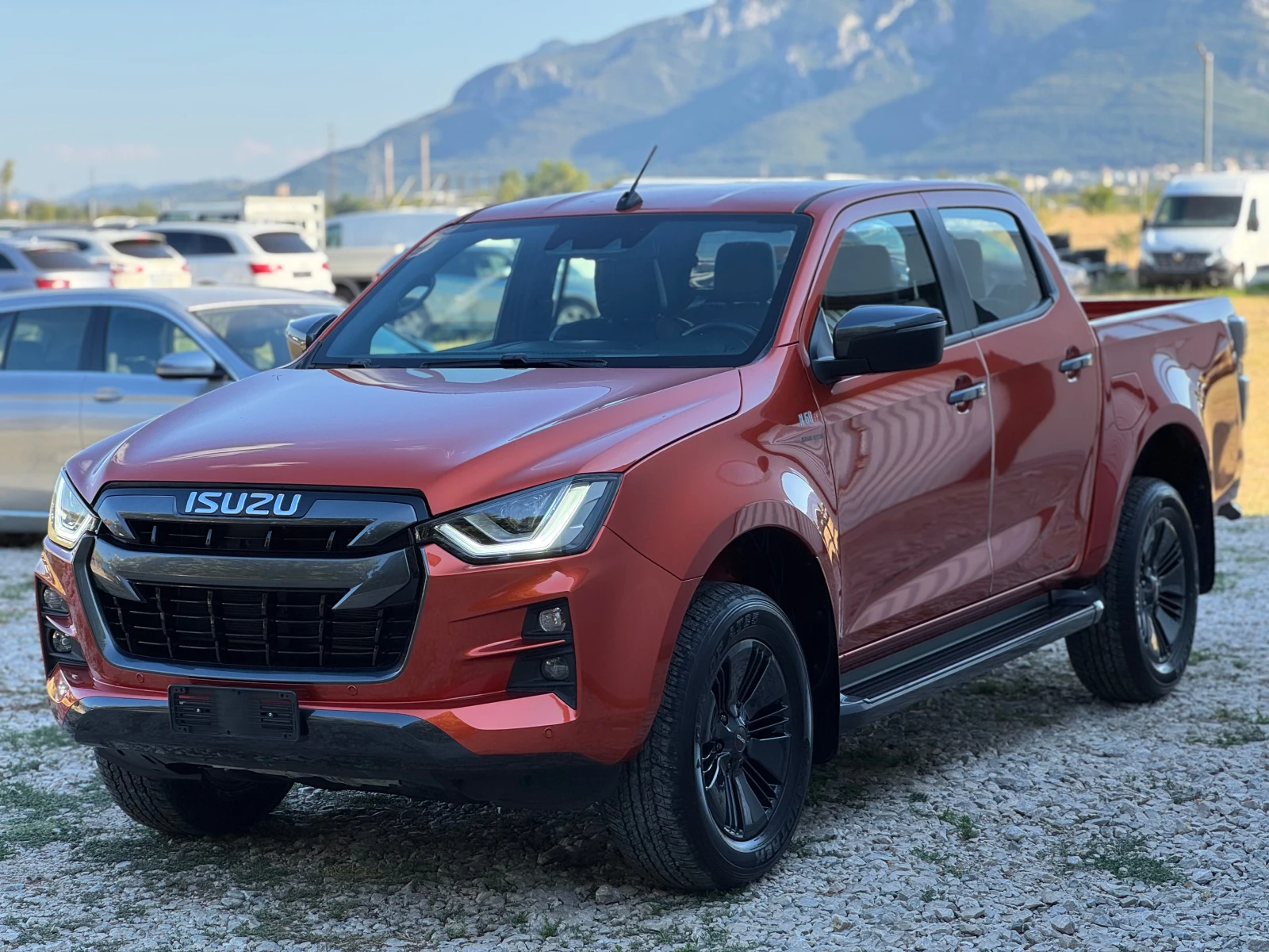 Isuzu D-max * 11388 km.* НОВ* 4X4, снимка 4 - Автомобили и джипове - 55544559