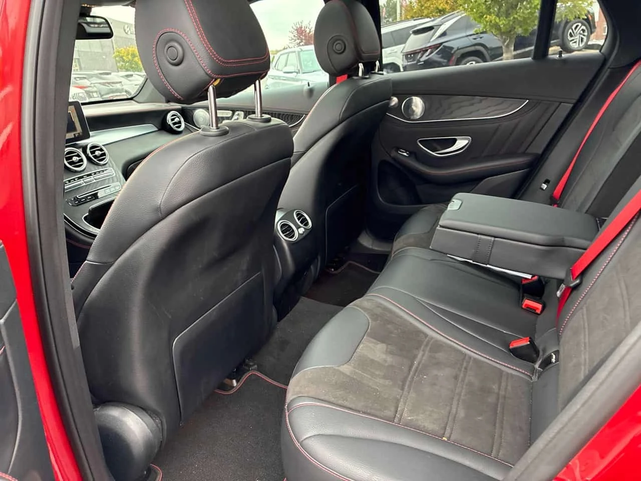 Mercedes-Benz GLC 43 AMG * AMG 43 * CARFAX * ПОДГРЕВ * KEYLESS * , снимка 13 - Автомобили и джипове - 56331195