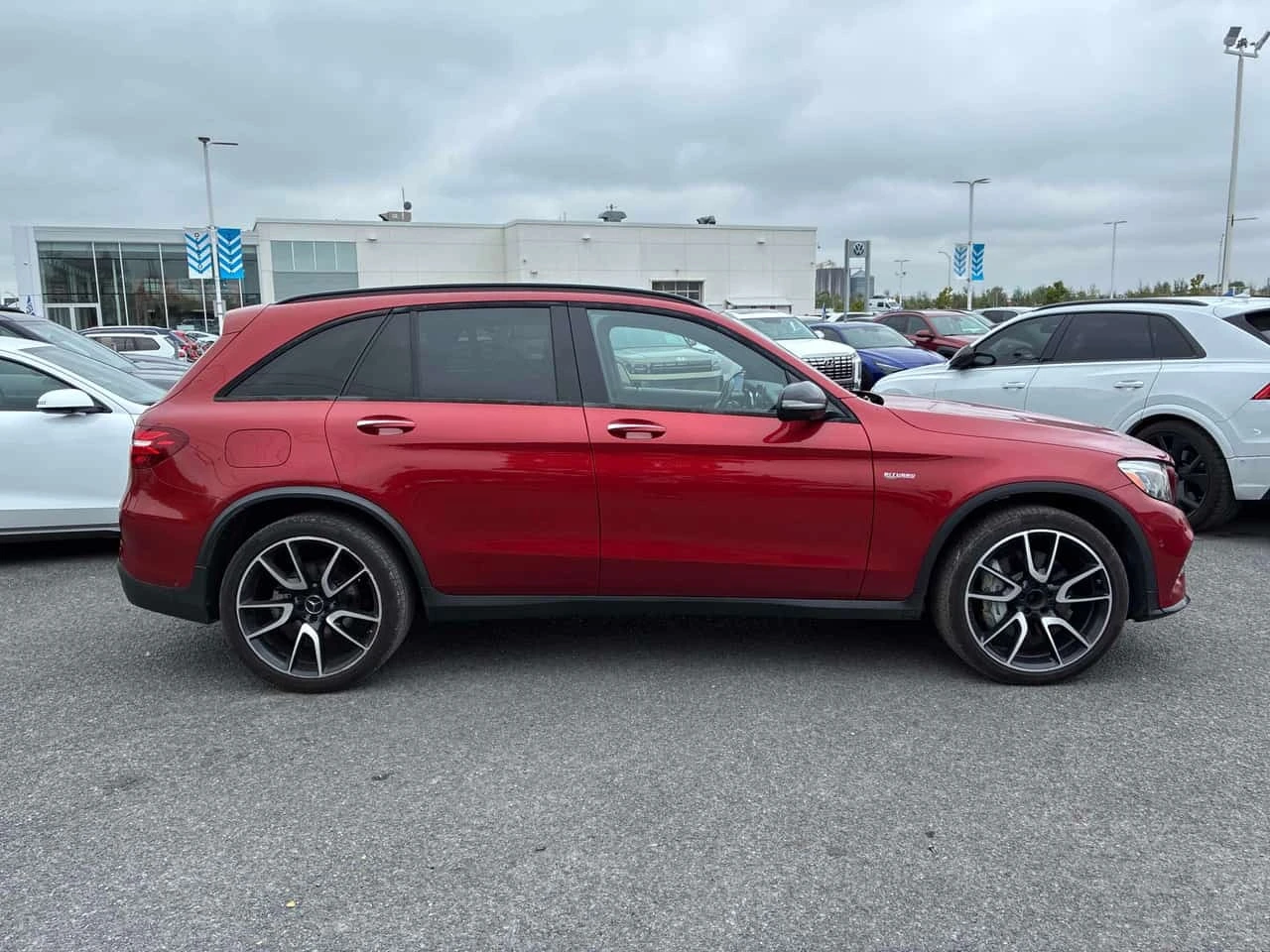 Mercedes-Benz GLC 43 AMG * AMG 43 * CARFAX * ПОДГРЕВ * KEYLESS * , снимка 5 - Автомобили и джипове - 56331195