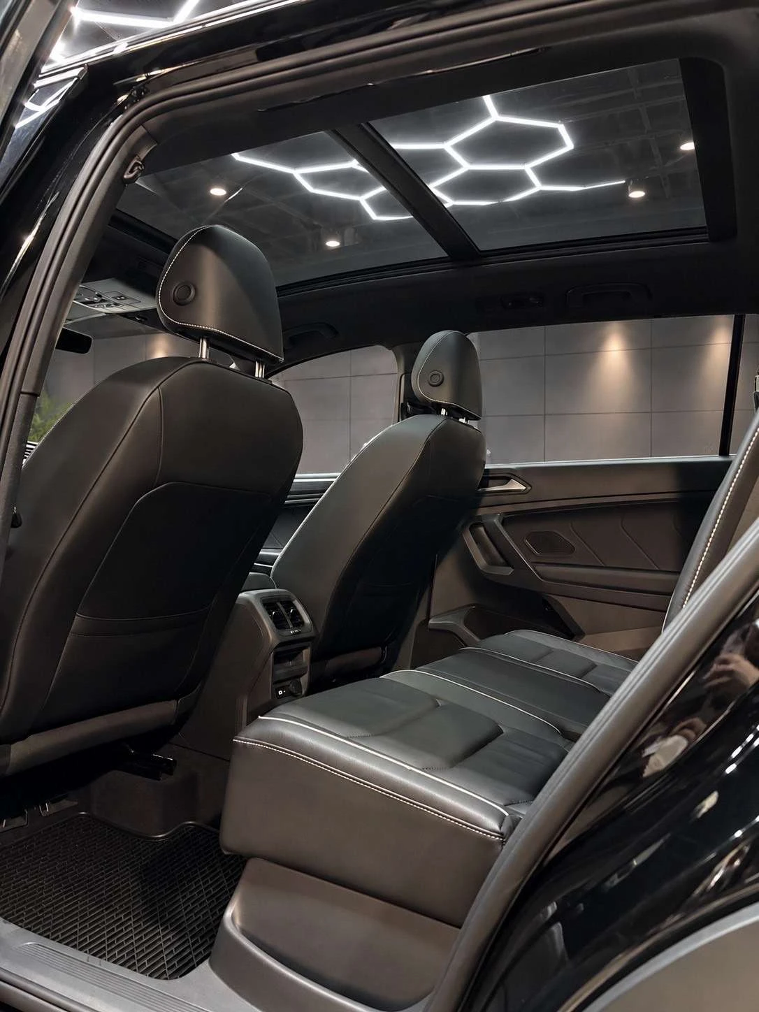 VW Tiguan R-Line Highline / ���������� | Mobile.bg � ����������� 16