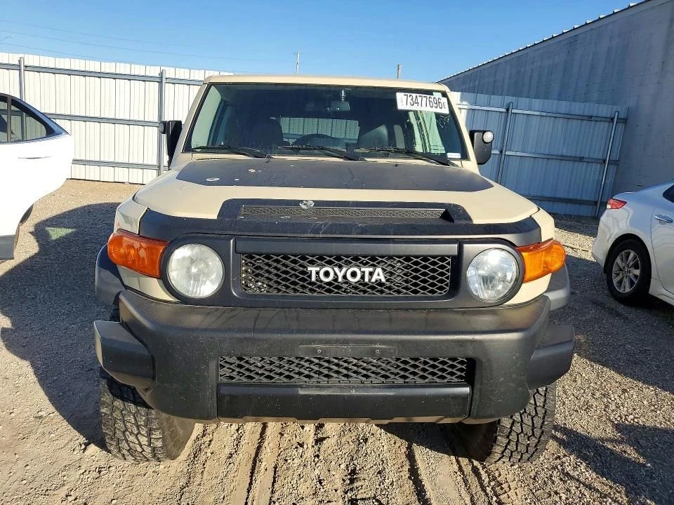 Toyota Fj cruiser, снимка 2 - Автомобили и джипове - 56689241