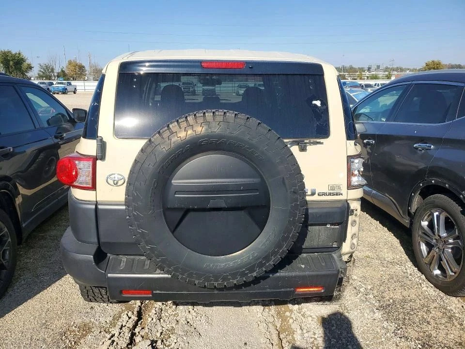 Toyota Fj cruiser, снимка 5 - Автомобили и джипове - 56689241