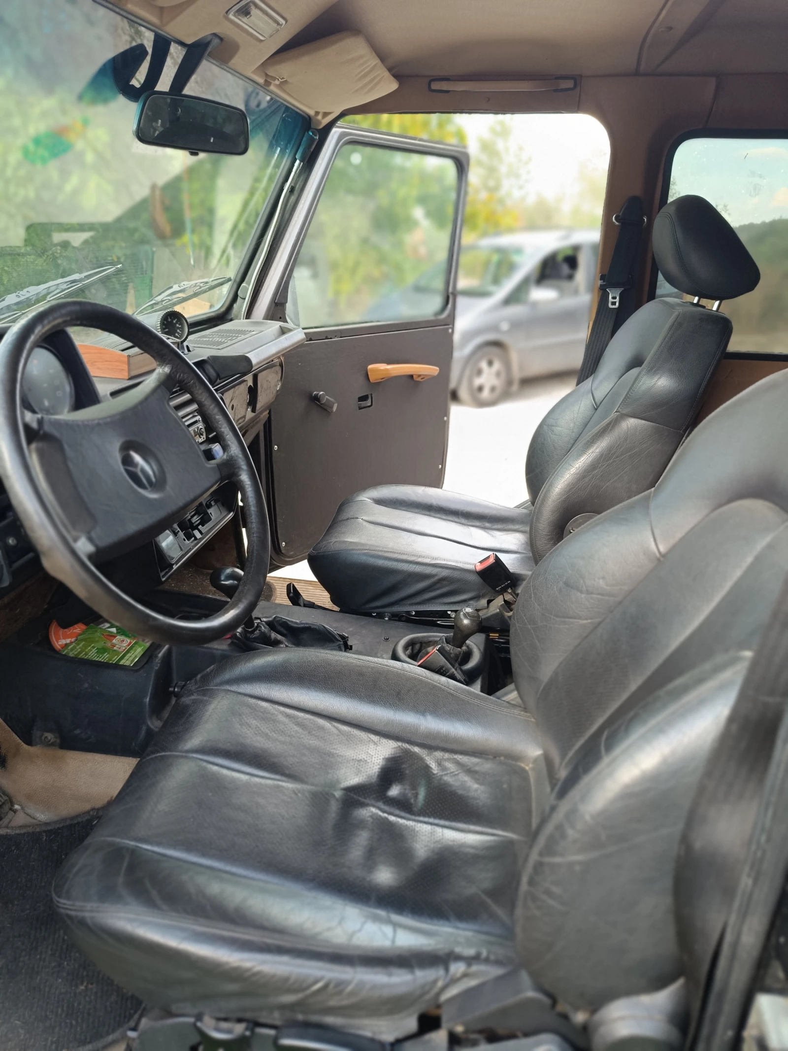 Mercedes-Benz G 300, снимка 5 - Автомобили и джипове - 56735351