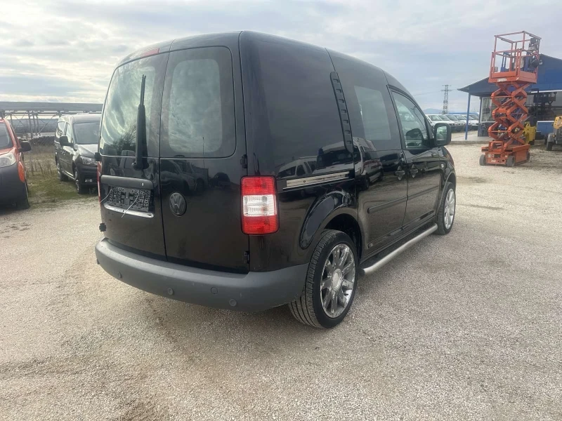 VW Caddy, снимка 4 - Бусове и автобуси - 48346439