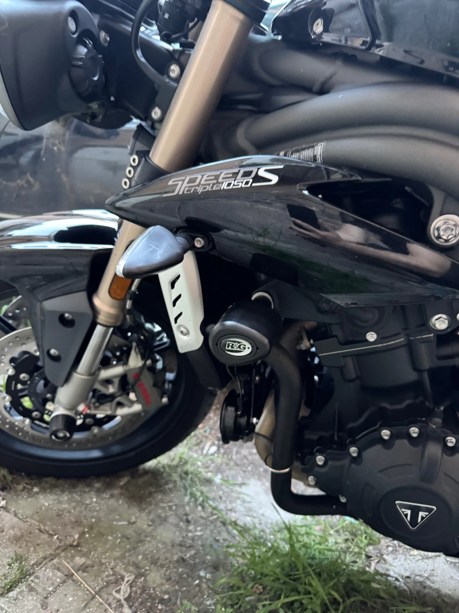 Triumph Speed Triple 1050S, снимка 8 - Мотоциклети и мототехника - 54493465