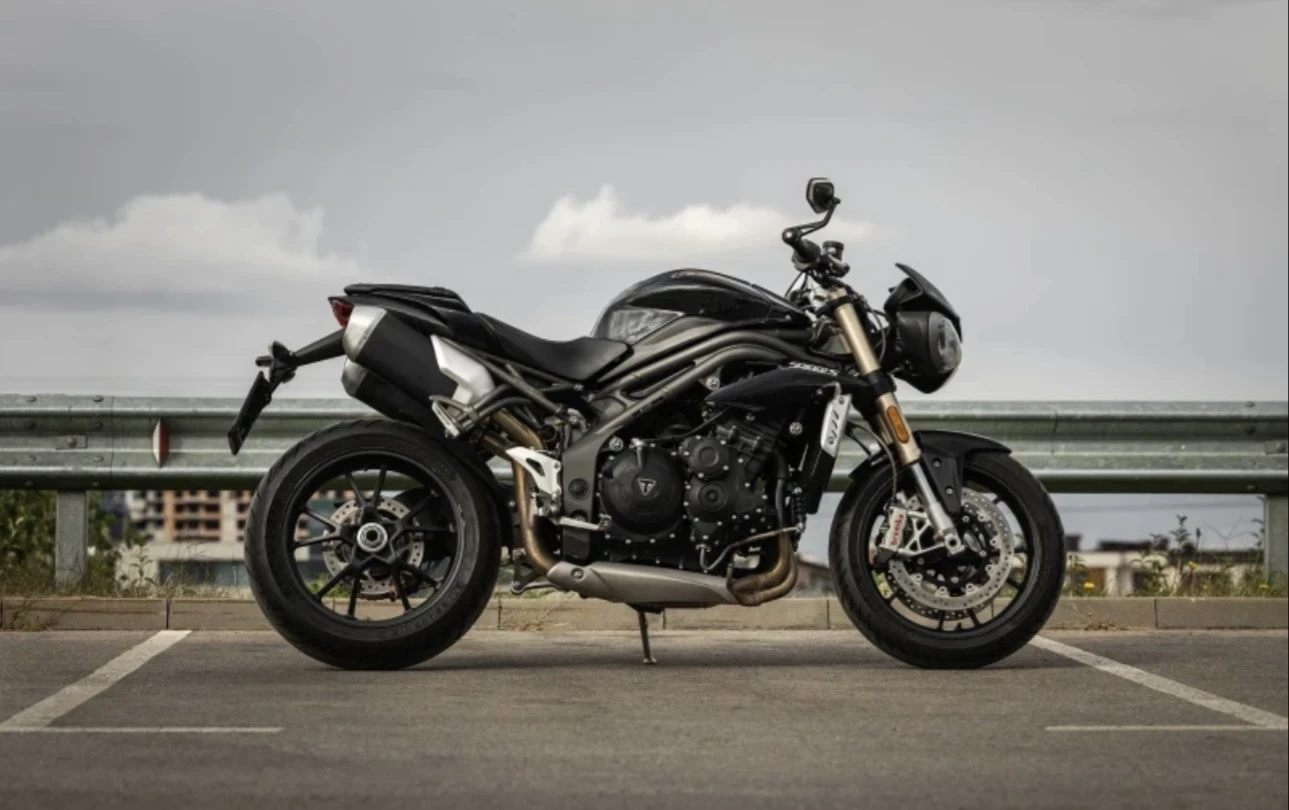 Triumph Speed Triple 1050S, снимка 2 - Мотоциклети и мототехника - 54493465