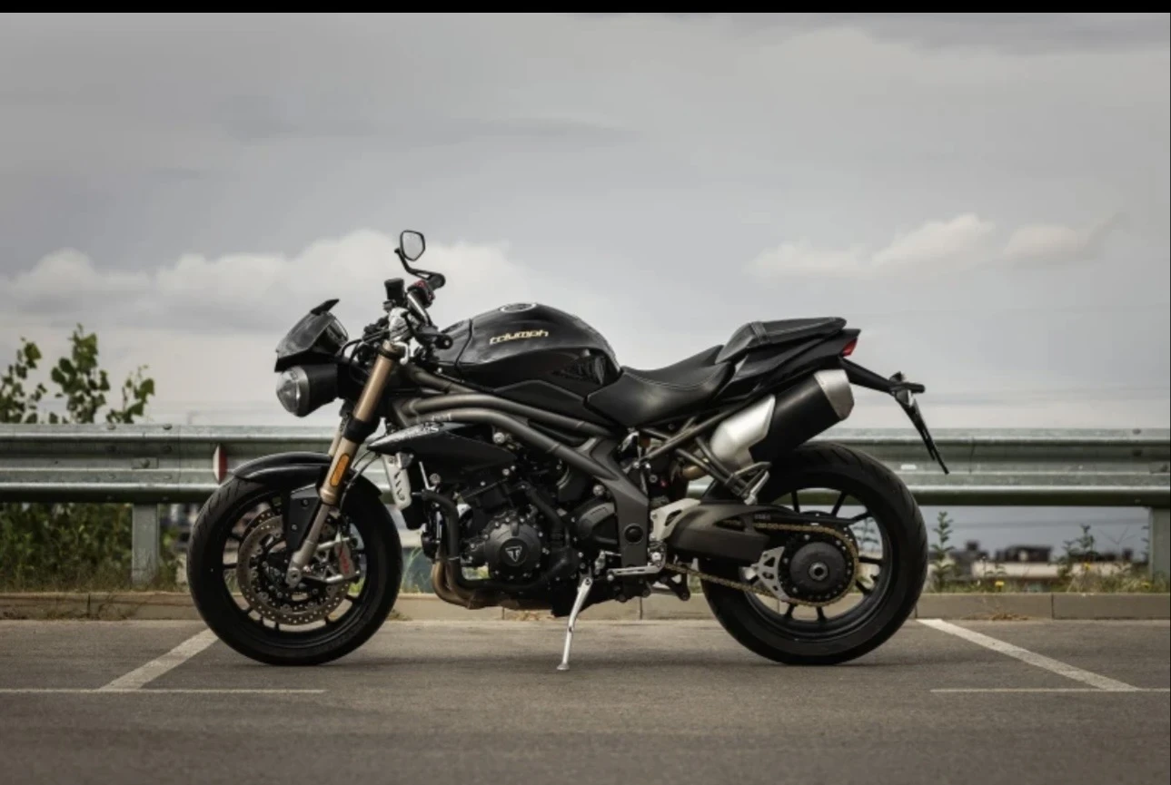 Triumph Speed Triple 1050S, снимка 4 - Мотоциклети и мототехника - 54493465