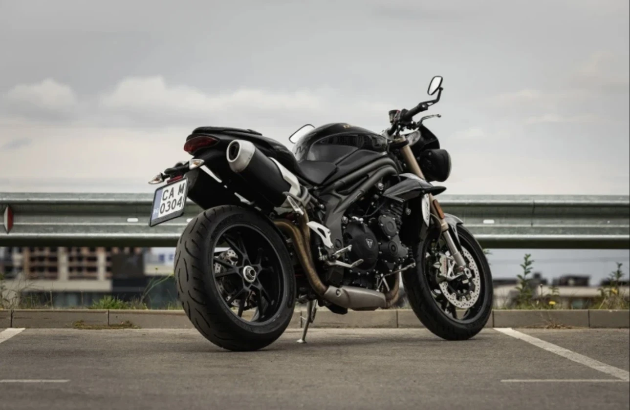 Triumph Speed Triple 1050S, снимка 5 - Мотоциклети и мототехника - 54493465