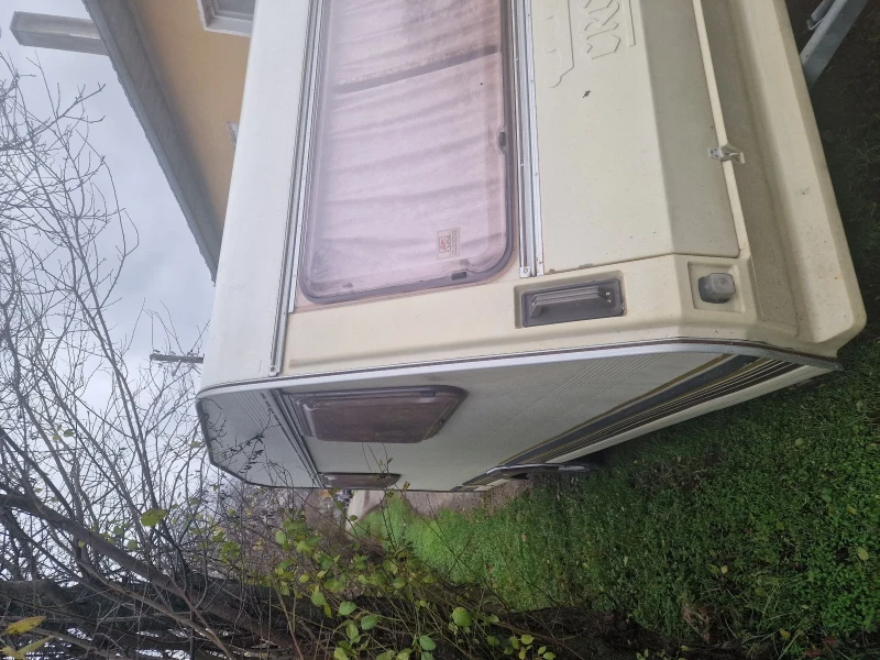 Каравана Cristall Crown 123s, снимка 2 - Каравани и кемпери - 52889256