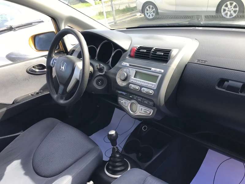 Honda Jazz 1.4i-83кс.-Face-климатроник, снимка 11 - Автомобили и джипове - 47554055