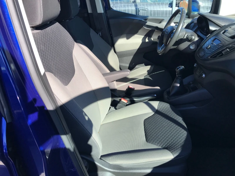 Ford Connect Tourneo-1.0i, снимка 9 - Автомобили и джипове - 47554055