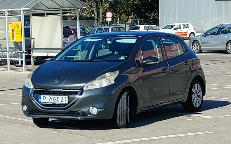 Peugeot 208, снимка 1 - Автомобили и джипове - 47586795