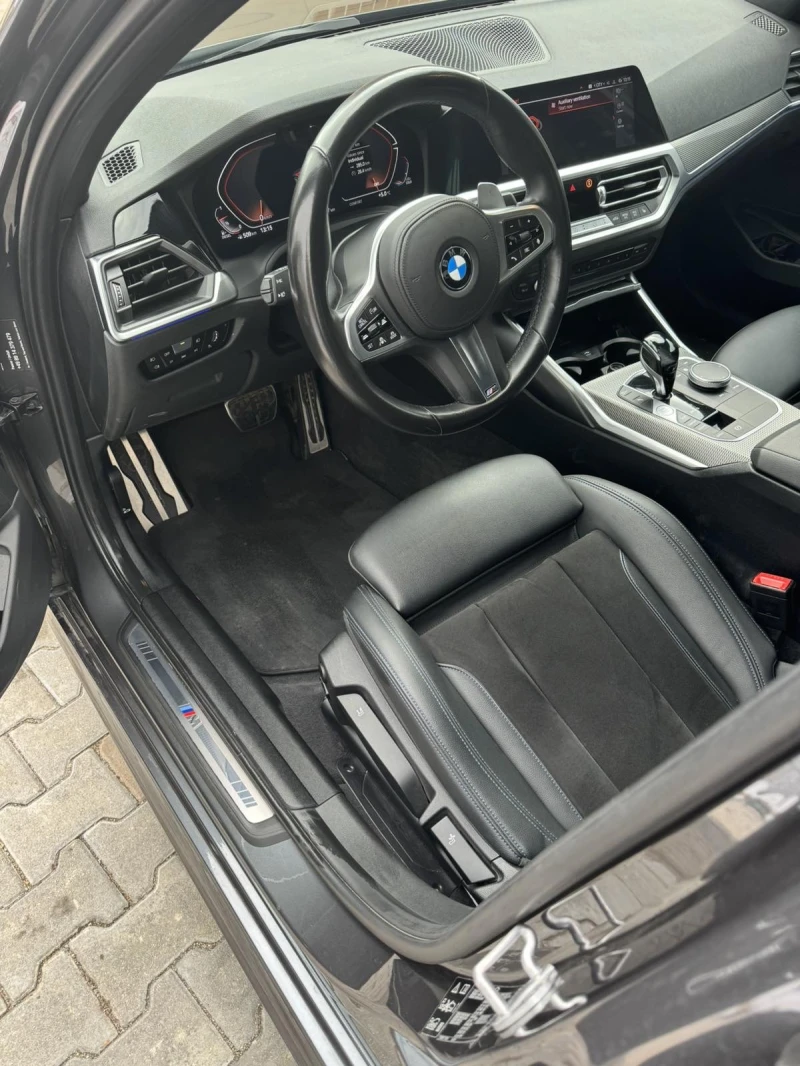 BMW 320 xDrive M Sport, снимка 5 - Автомобили и джипове - 48067423