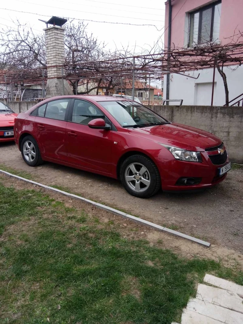 Chevrolet Cruze, снимка 2 - Автомобили и джипове - 49607593