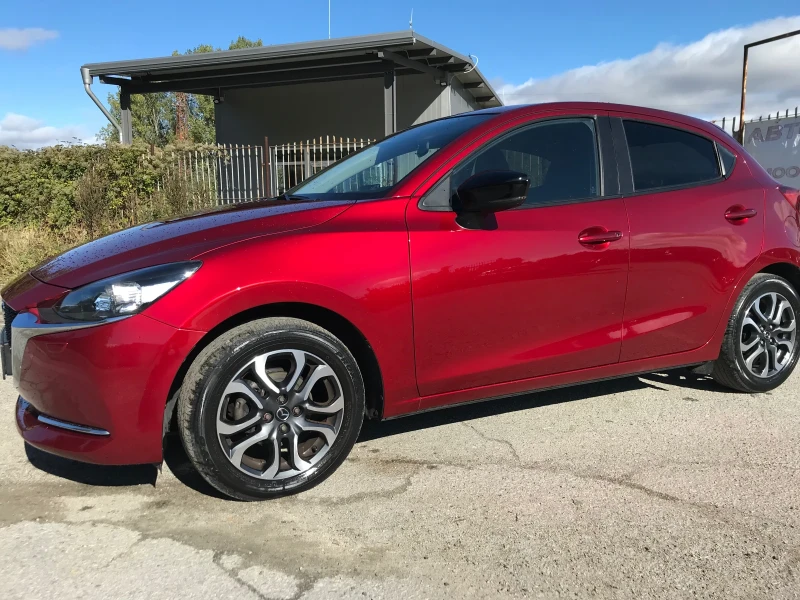Mazda 2 1.5I HYBRID , снимка 11 - Автомобили и джипове - 51941704